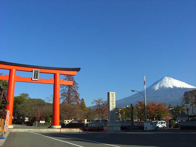 登録商標「富士宮やきそば」が末永く愛されるブランドであるために。　富士山